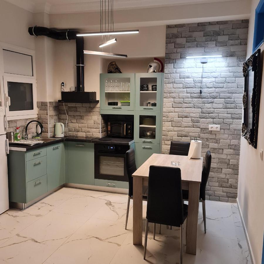 Full Apartment Near Kato Patissia Athen Eksteriør bilde
